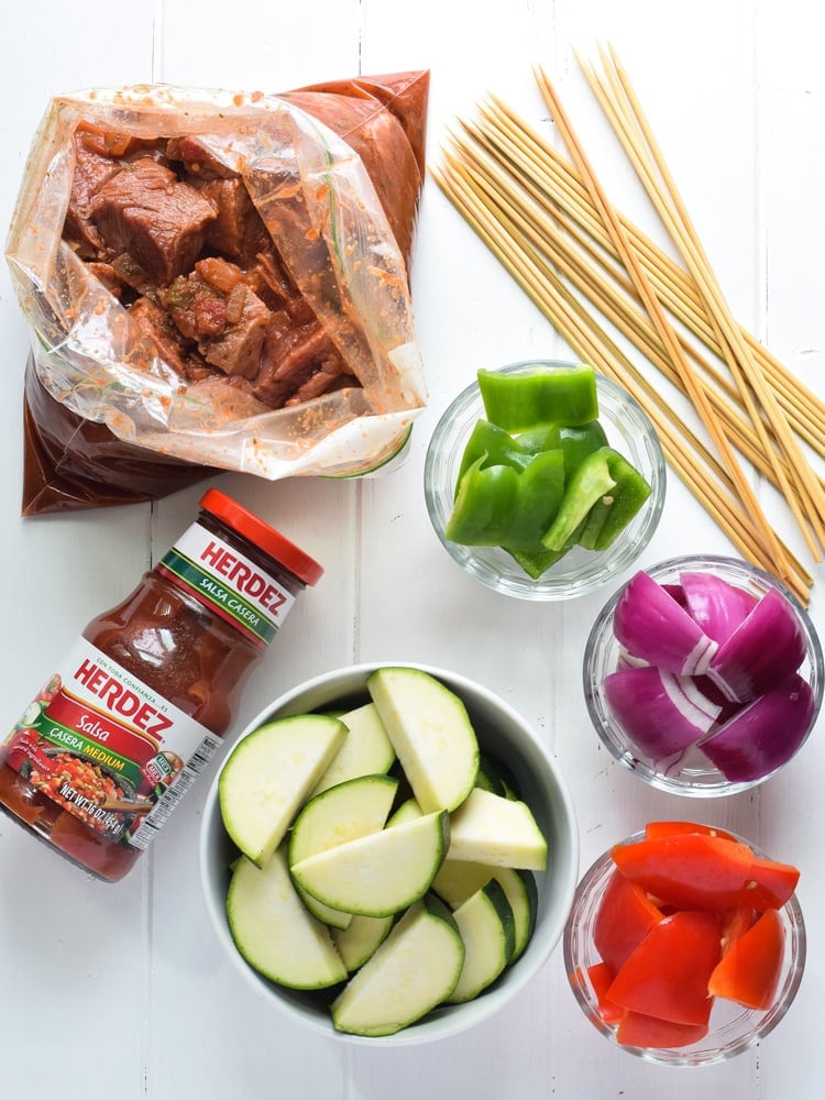 Made with marinated sirloin steak and delicious vegetables, these Easy Beef Steak Skewers are the perfect low carb appetizer or healthy dinner!