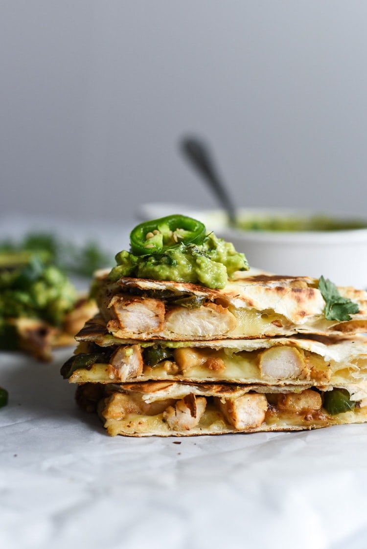 Seasoned with honey, garlic, lime juice and jalapeños, this Jalapeño Chicken Quesadilla topped with Honey Guacamole takes lunchtime to a whole new level.