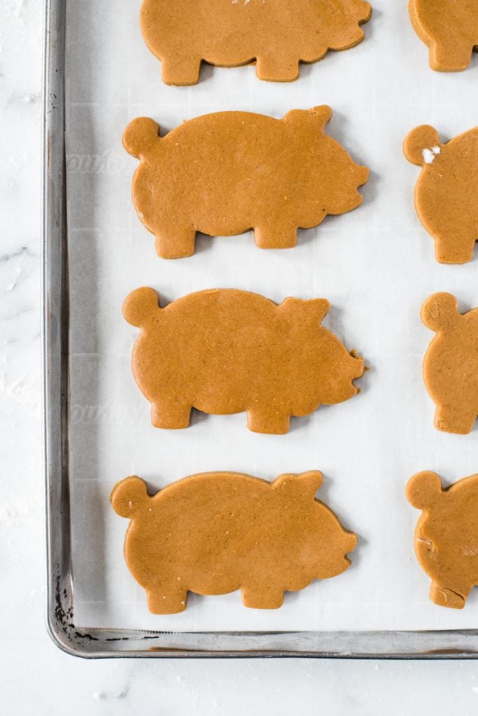 Marranitos (Mexican Gingerbread Pigs) are a pan dulce, or sweet bread, flavored with molasses and commonly found in Mexican bakeries. Best served with a cup of milk or coffee and eaten on weekend mornings!