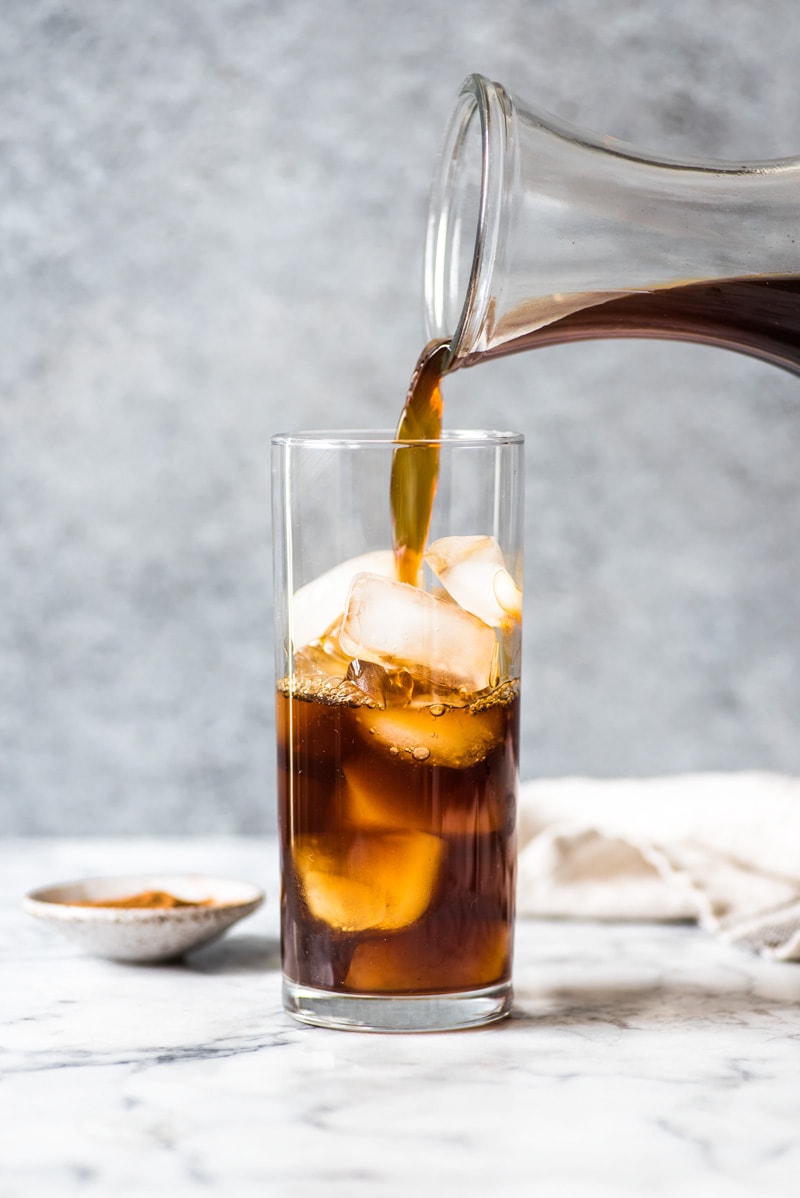 How to Make Cold Brew Coffee at home! No more expensive and overpriced iced lattes - make your own with cold brew!