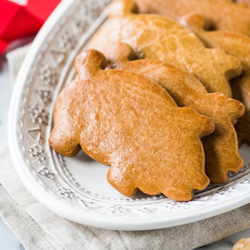 Marranitos (Mexican Gingerbread Pigs) on a plate ready to eat.