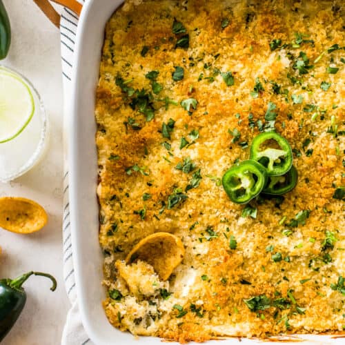 Jalapeno popper dip topped with crispy golden panko breadcrumbs and served with chips.
