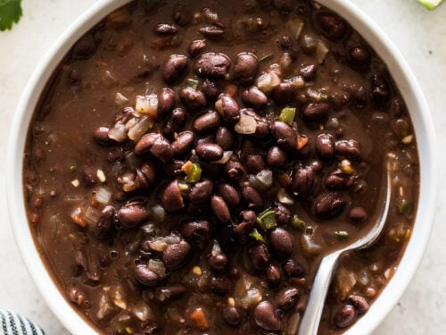 Easy Mexican Black Beans Recipe (Frijoles Negros)