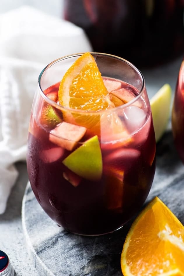 https://www.isabeleats.com/wp-content/uploads/2020/03/sangria-recipe-featured.jpg