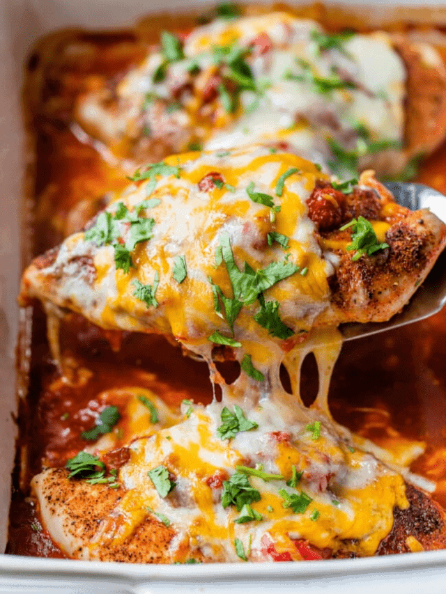 Cheesy Baked Salsa Chicken