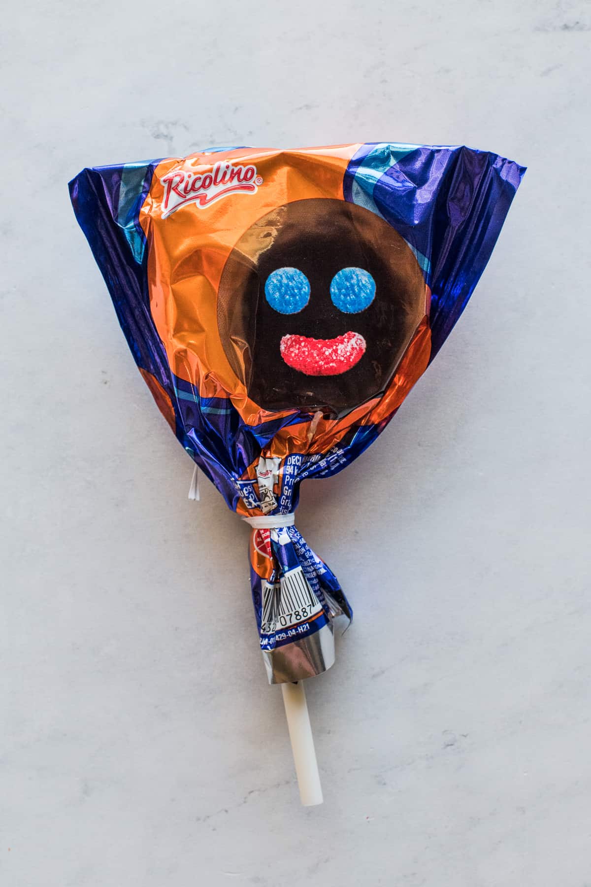 Paleta Payaso chocolate-covered marshmallow lollipop