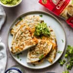 Quesadillas de Nopales en Chile Rojo