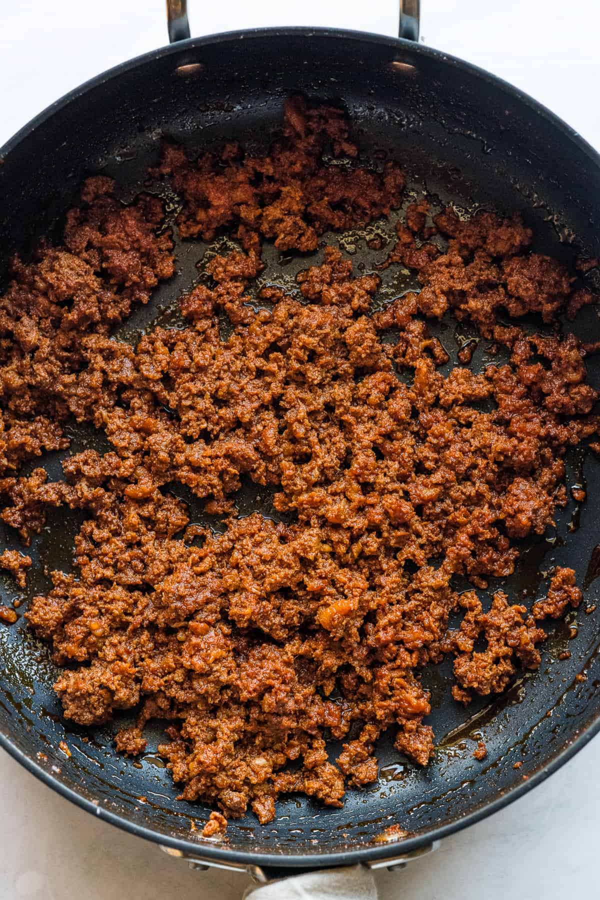 A skillet of cooked chorizo