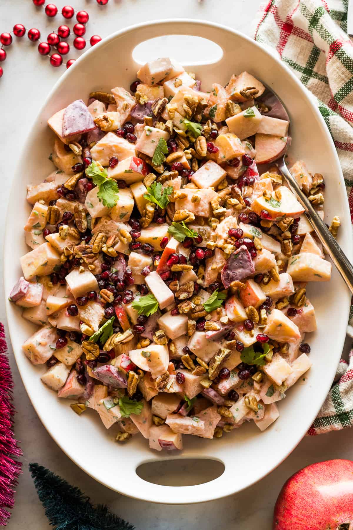 Ensalada de nochebuena in a serving bowl.