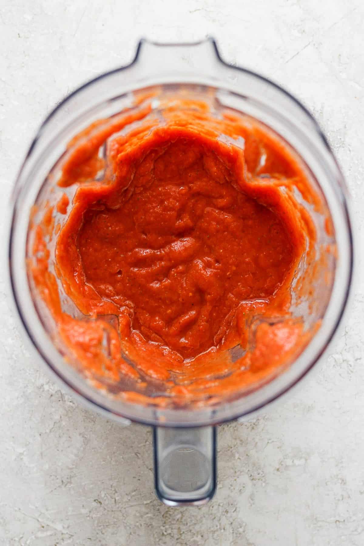 Blended ingredients to make tinga sauce