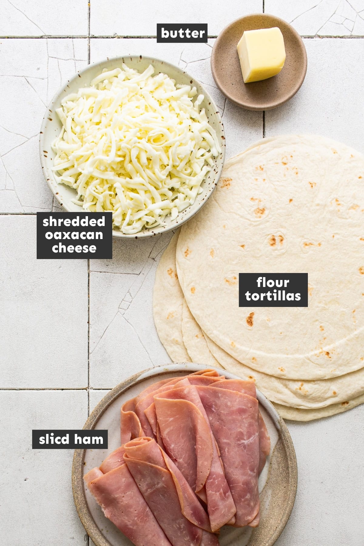 Ingredients in sincronizadas on a table.